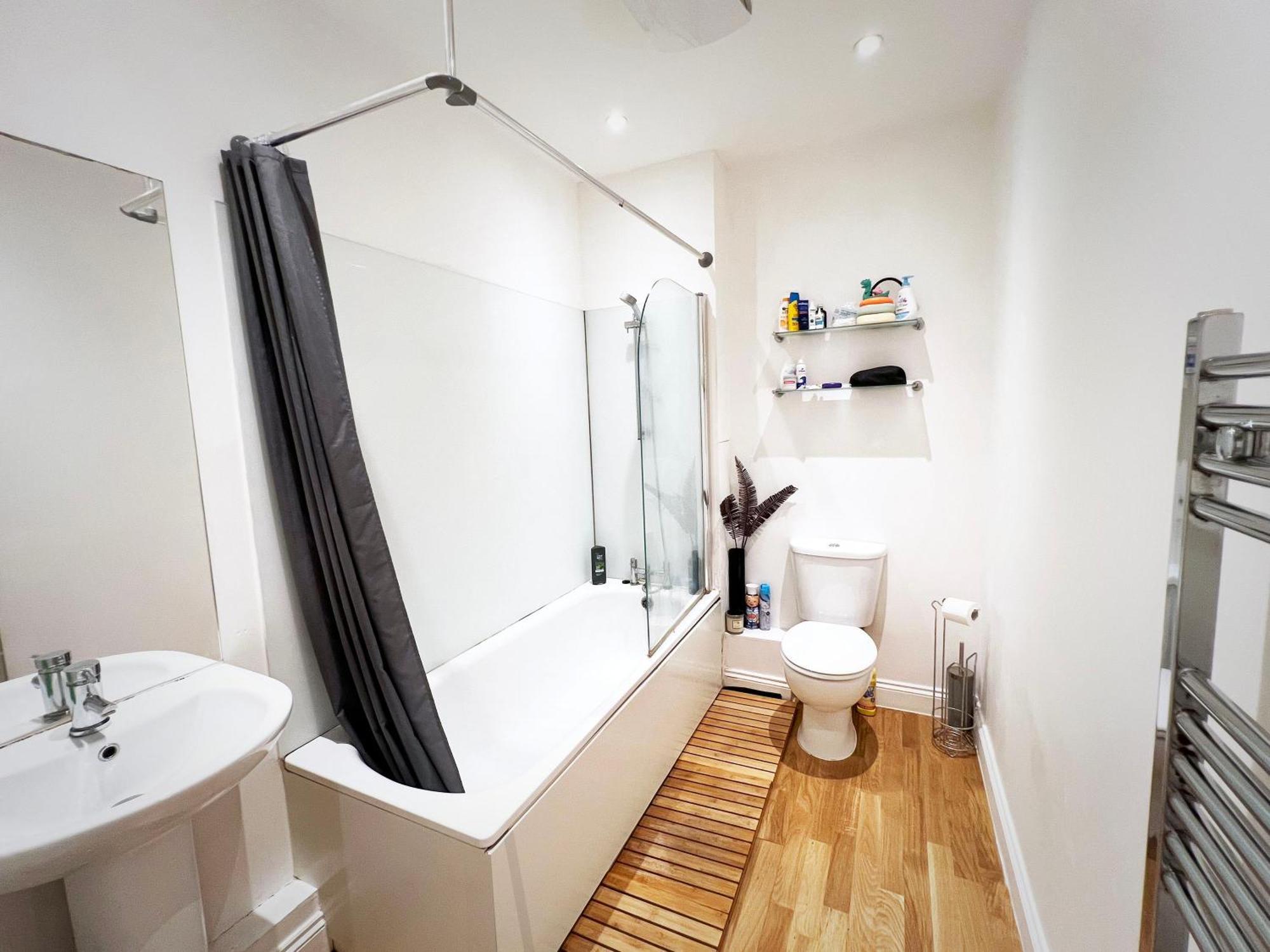 Bedroom 2, Queens Road ロンドン エクステリア 写真